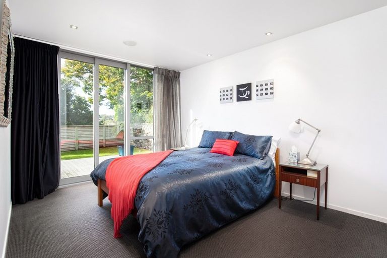 Photo of property in 9 Standish Street, New Plymouth, 4310