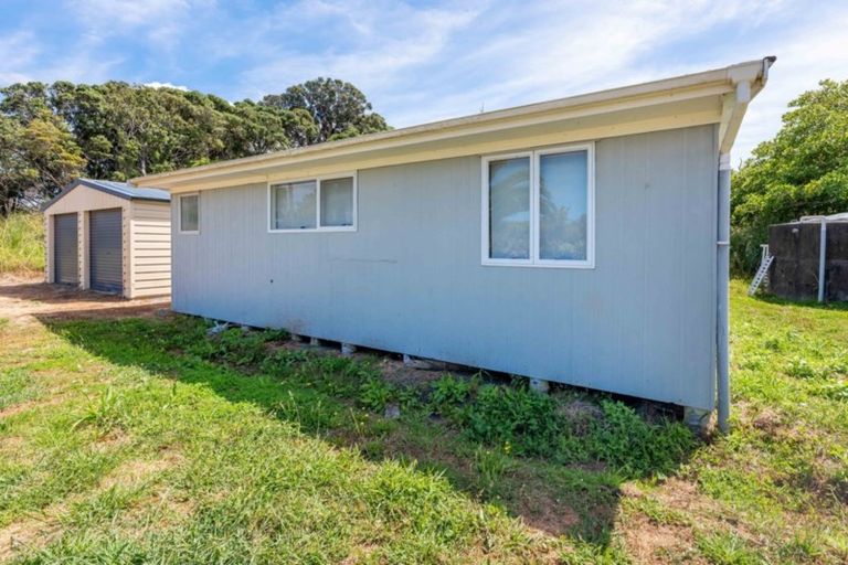 Photo of property in 4 Koutu Beach Road, Opononi, Kaikohe, 0473