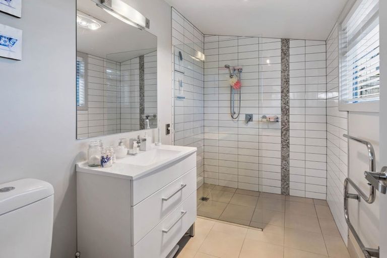 Photo of property in 2/26 Awanui Street, Hilltop, Taupo, 3330