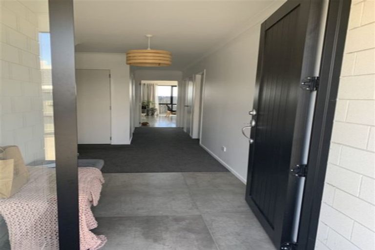 Photo of property in 21 Waterside Drive, Pyes Pa, Tauranga, 3112