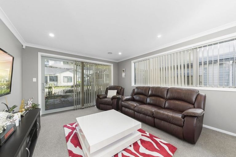 Photo of property in 18 Rochdale Drive, Churton Park, Wellington, 6037