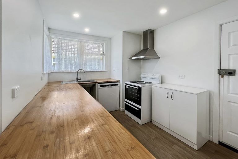 Photo of property in 126 Castor Crescent, Cannons Creek, Porirua, 5024