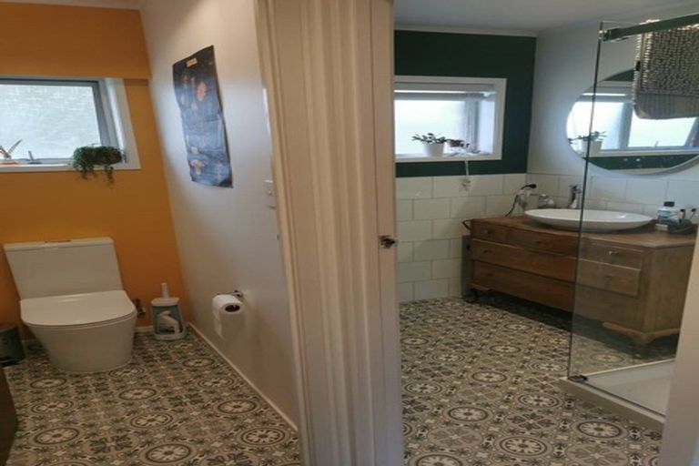 Photo of property in 2/14 Pamela Place, New Lynn, Auckland, 0600