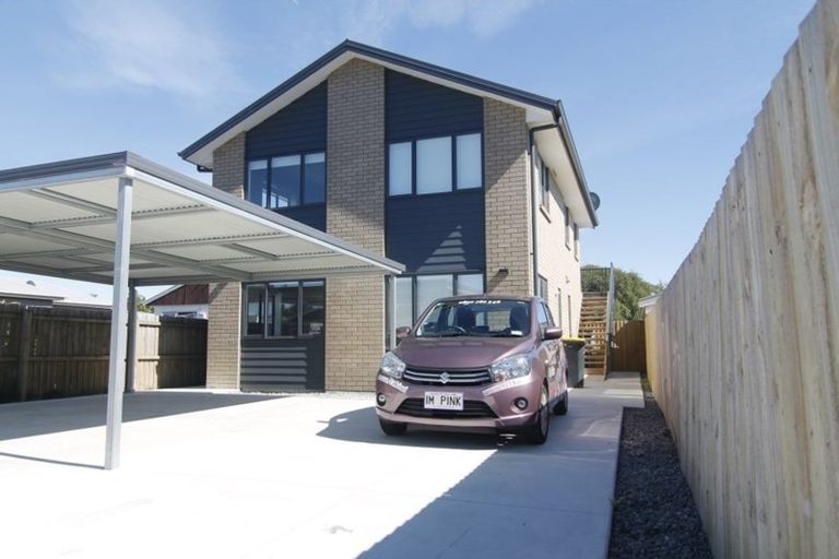 Photo of property in 104 Bowhill Road, New Brighton, Christchurch, 8083