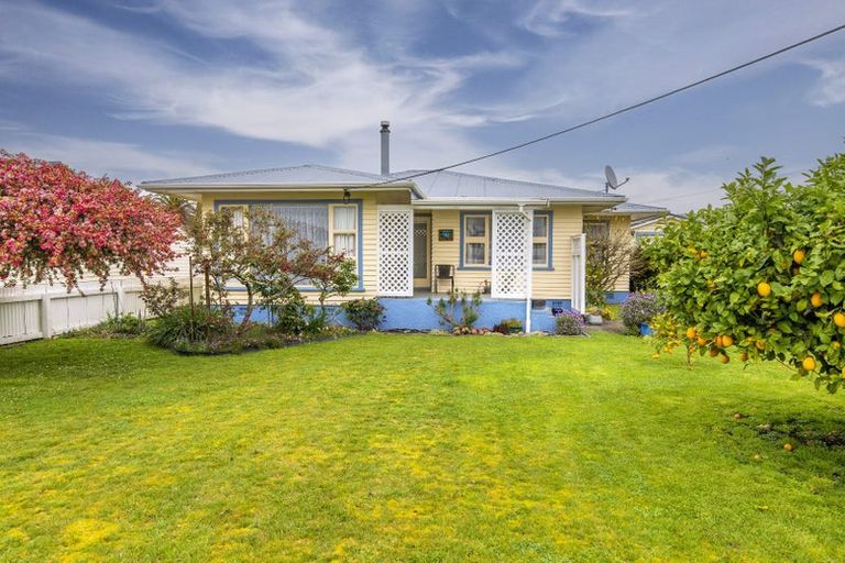 Photo of property in 145 Queen Street West, Levin, 5510