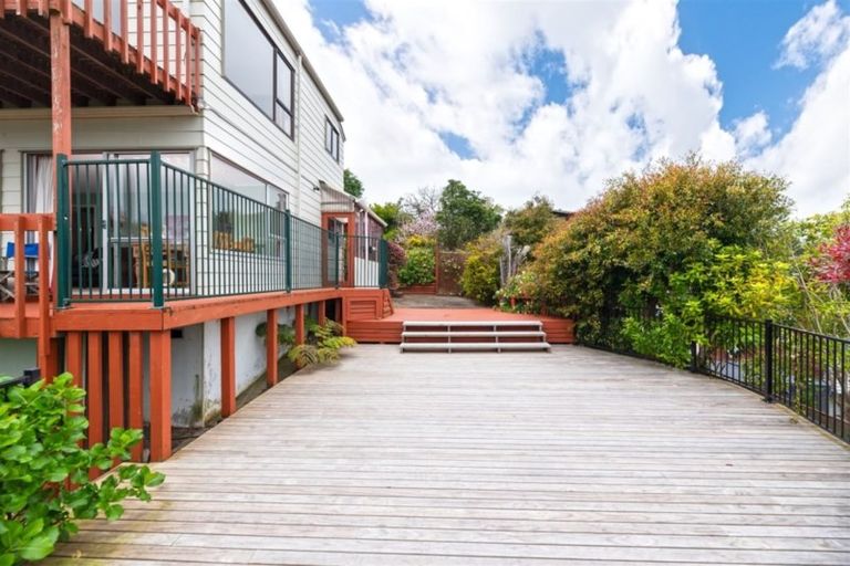 Photo of property in 2/41 Telstar Place, Beach Haven, Auckland, 0626