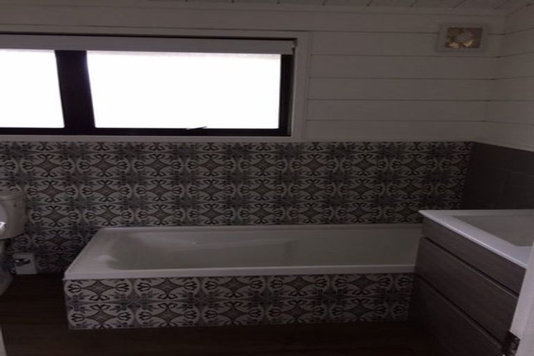 Photo of property in 11 Hyde Road, Clevedon, Papakura, 2582