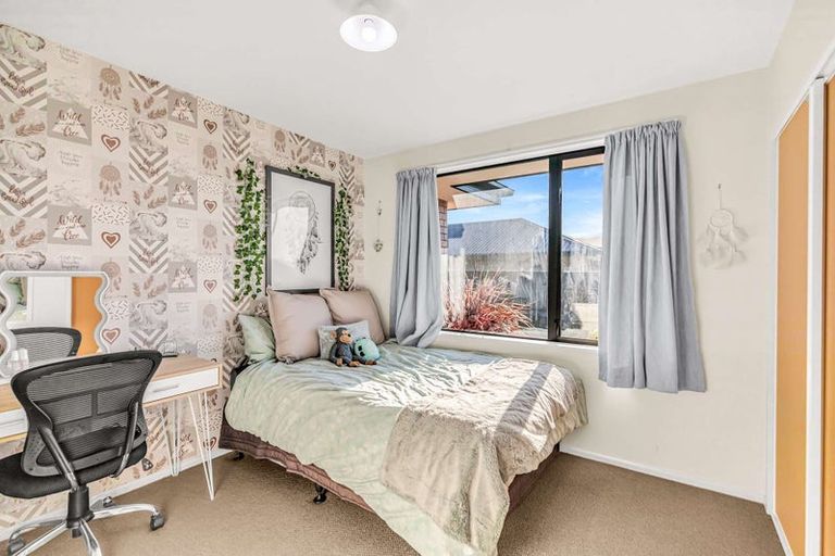 Photo of property in 8 Stonebridge Lane, Oxford, 7430