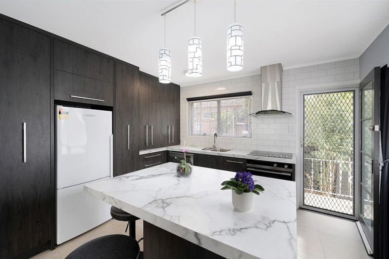 Photo of property in 1/33 Matuhi Rise, Henderson, Auckland, 0612