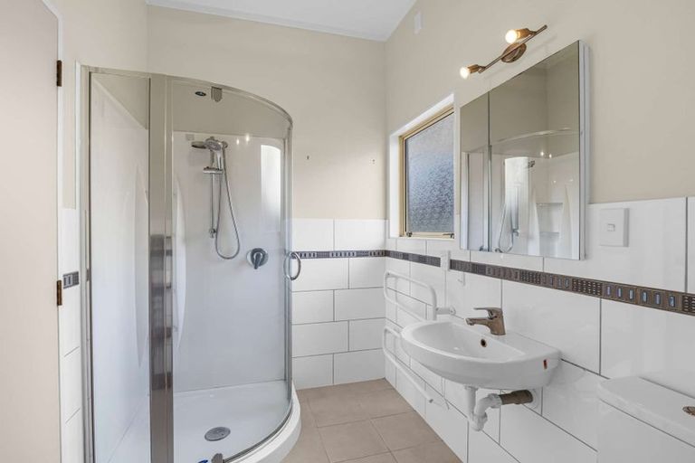 Photo of property in 3 Kirkcaldie Grove, Levin, 5510