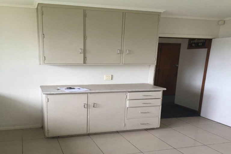 Photo of property in 2/42 Halsey Road, Manurewa, Auckland, 2102