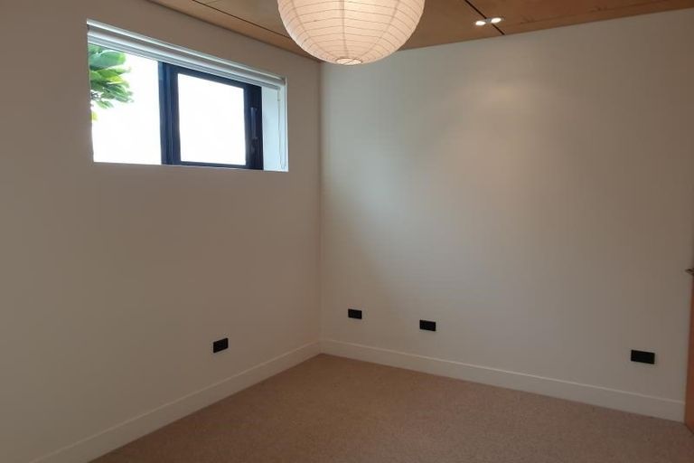 Photo of property in 1b Robieson Lane, Roseneath, Wellington, 6011