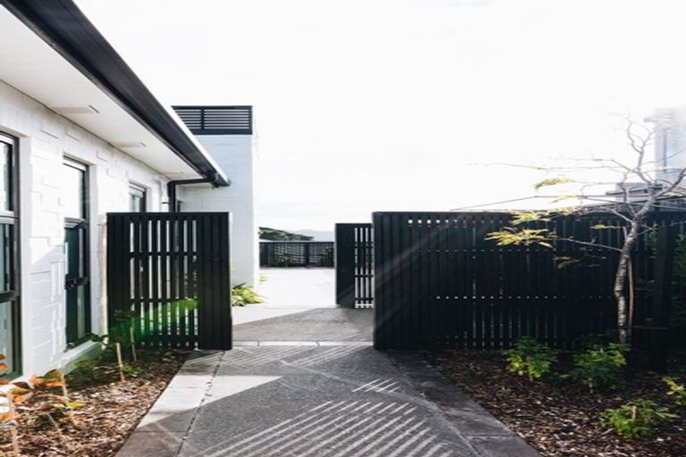 Photo of property in 14 Rotorua Grove, Aotea, Porirua, 5024