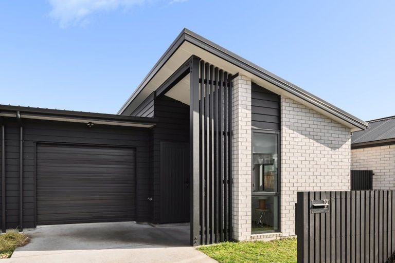 Photo of property in 10 Papaka Lane, Poike, Tauranga, 3112