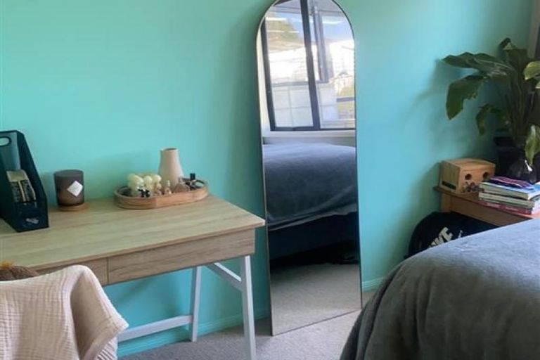 Photo of property in 3a Marchant Place, Westown, New Plymouth, 4310