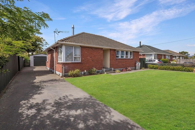 Photo of property in 6 Avro Crescent, Hornby, Christchurch, 8042