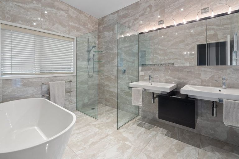 Photo of property in 12 Oban Road, Browns Bay, Auckland, 0630