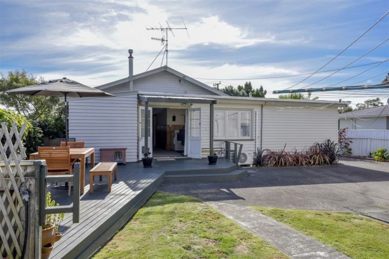 Photo of property in 8 Dittmer Street, Otaki, 5512