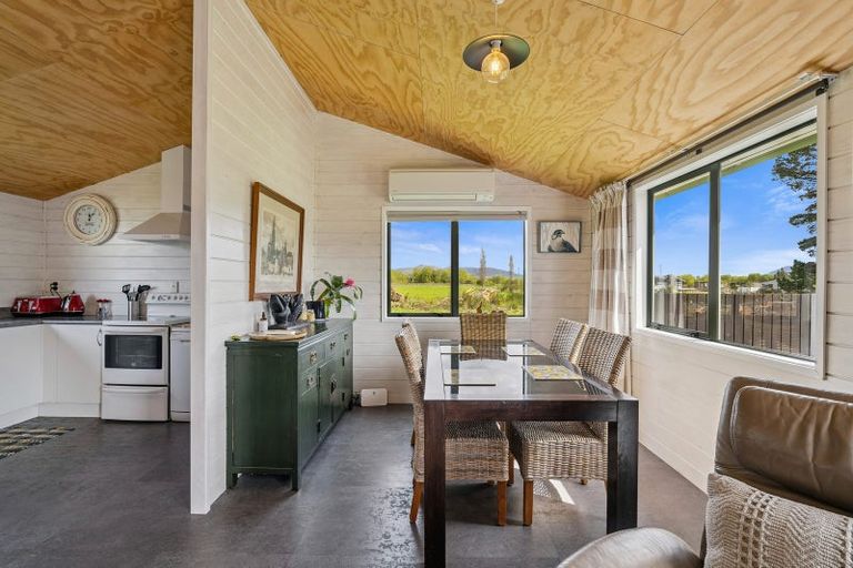 Photo of property in 2 Avon Street, Lumsden, 9730