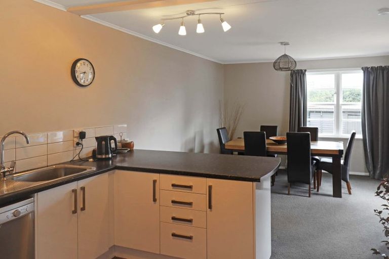 Photo of property in 15 Exchange Street, Ebdentown, Upper Hutt, 5018