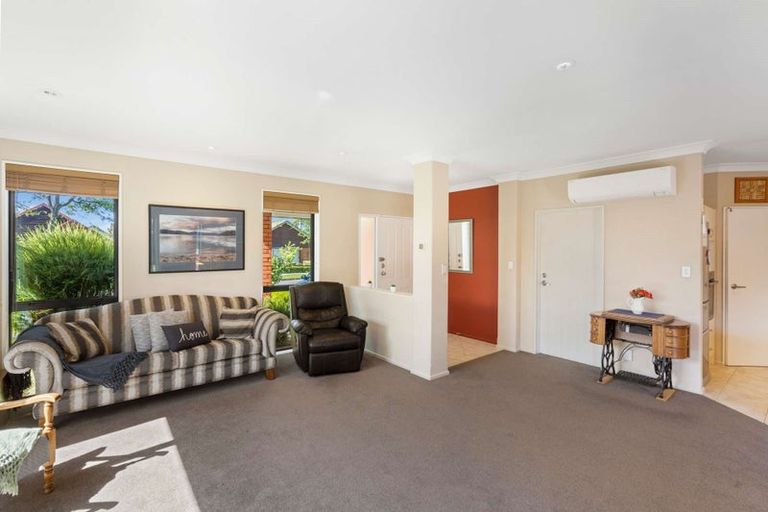 Photo of property in 17 Kedleston Drive, Avonhead, Christchurch, 8042