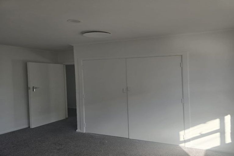 Photo of property in 4 Braeburn Place, Takanini, 2112