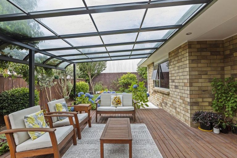 Photo of property in 37 Hastings Place, Hamilton Lake, Hamilton, 3204