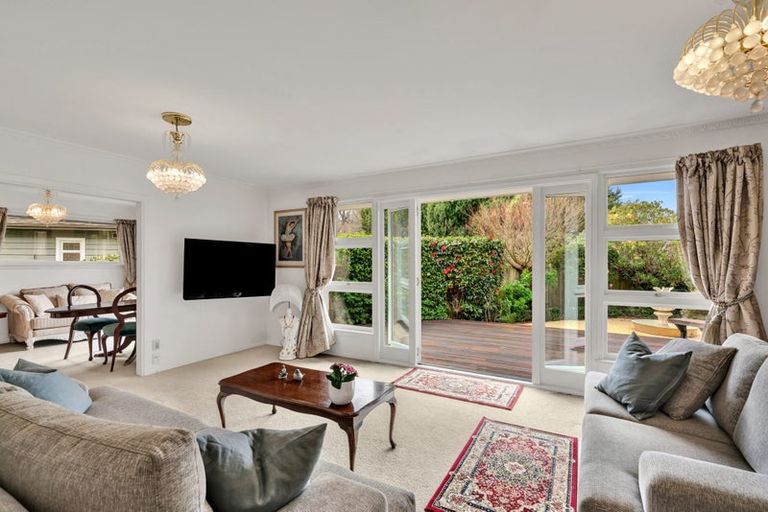 Photo of property in 2/2a Medbury Terrace, Fendalton, Christchurch, 8041
