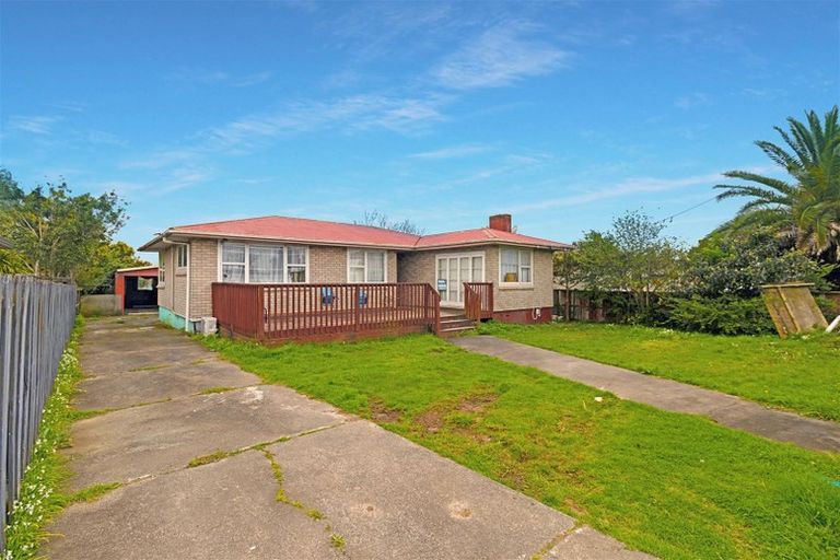Photo of property in 97 Cobham Crescent, Kelston, Auckland, 0602