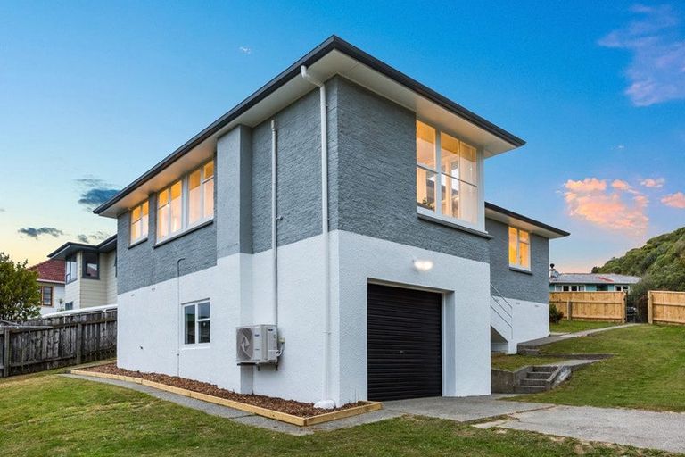 Photo of property in 1 Mahinawa Street, Takapuwahia, Porirua, 5022