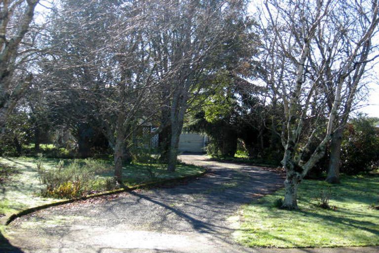 Photo of property in 17 Hilton Road, Carterton, 5713