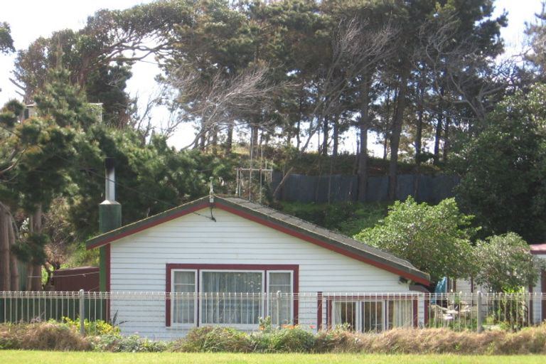 Photo of property in 179 Seabury Avenue, Foxton Beach, Foxton, 4815