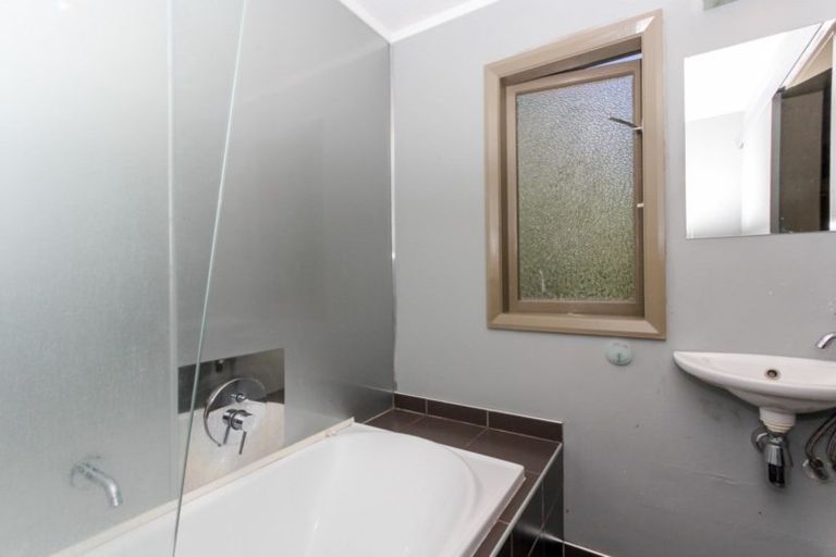 Photo of property in 19 Sycamore Grove, Lower Vogeltown, New Plymouth, 4310