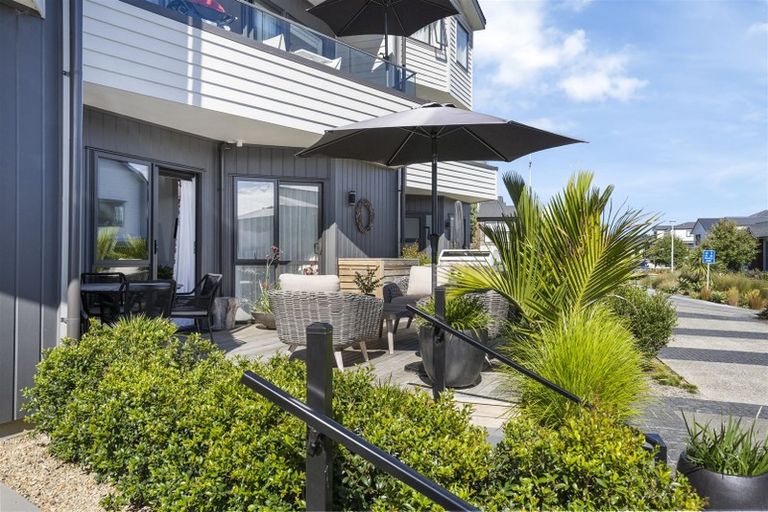 Photo of property in 14 Moki Place, Long Bay, Auckland, 0630