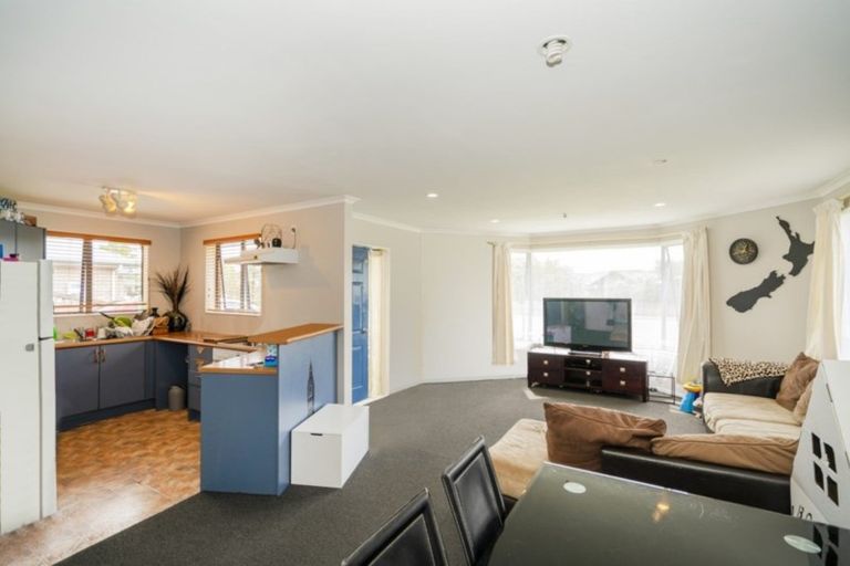 Photo of property in 35 Cholmondeley Crescent, Whitianga, 3510