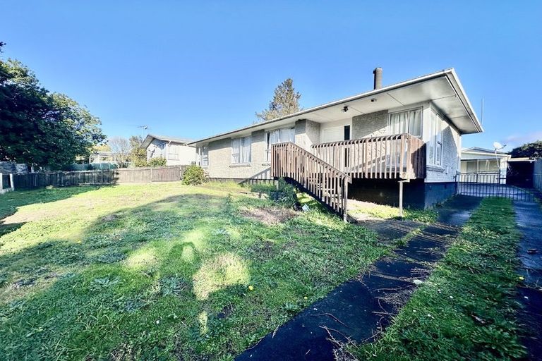 Photo of property in 13 Carbery Place, Manurewa, Auckland, 2102