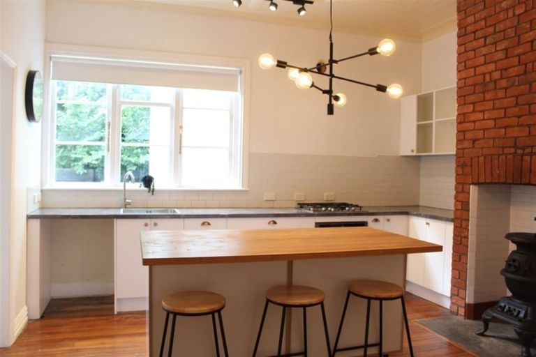 Photo of property in 147 Victoria Road, Saint Clair, Dunedin, 9012