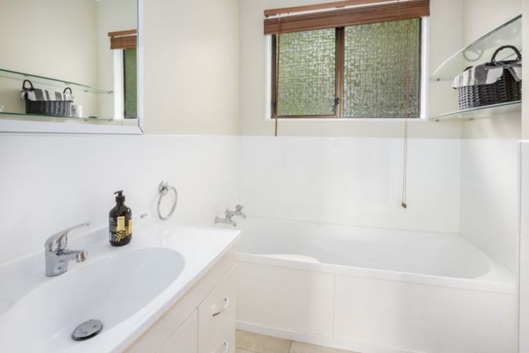 Photo of property in 5 Solway Place, Papakowhai, Porirua, 5024