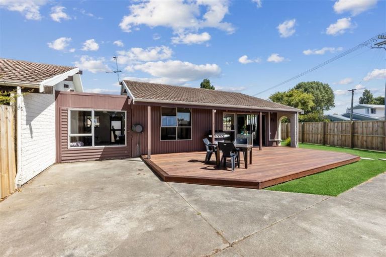 Photo of property in 112a Withells Road, Avonhead, Christchurch, 8042