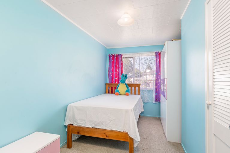Photo of property in 12 Avro Place, Mangere, Auckland, 2022