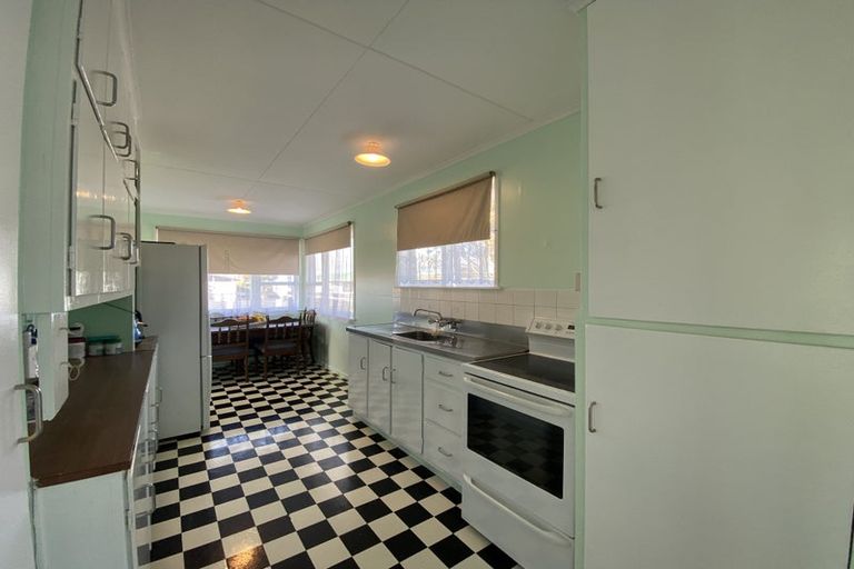 Photo of property in 9 Short Street, Waitara, 4320