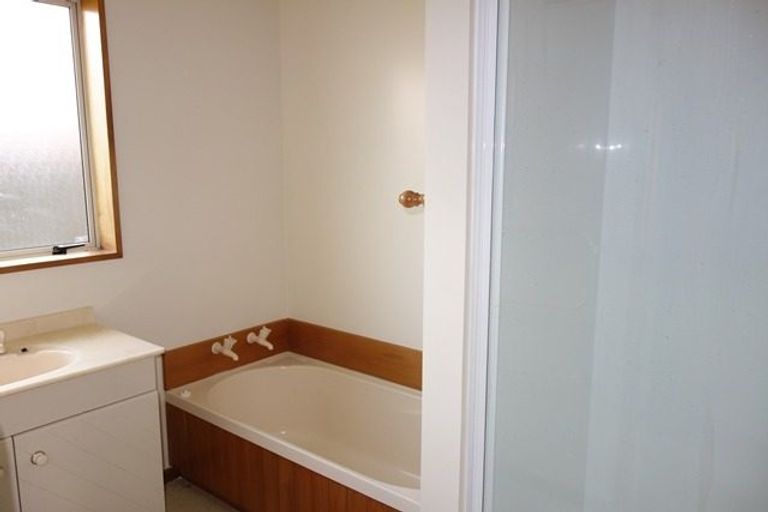 Photo of property in 11a Bentley Street, Russley, Christchurch, 8042