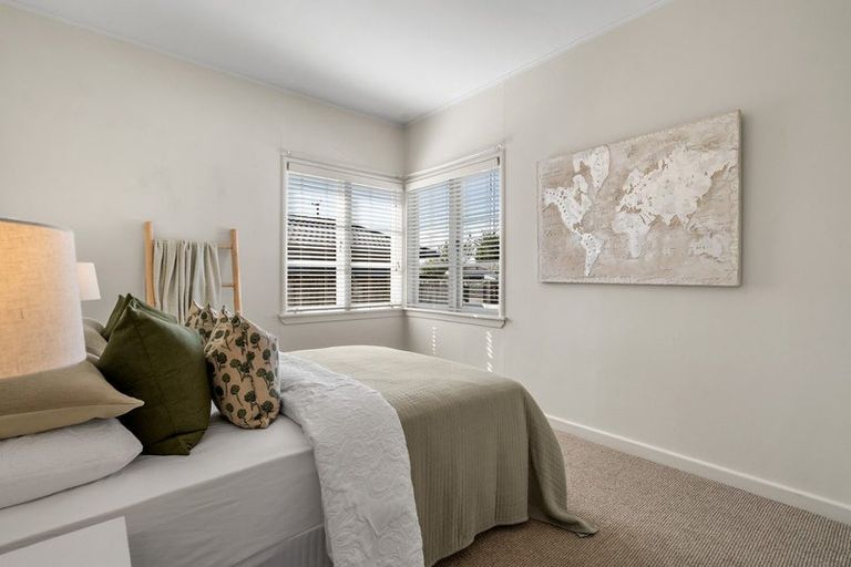 Photo of property in 127b Williams Street, Cambridge, 3434