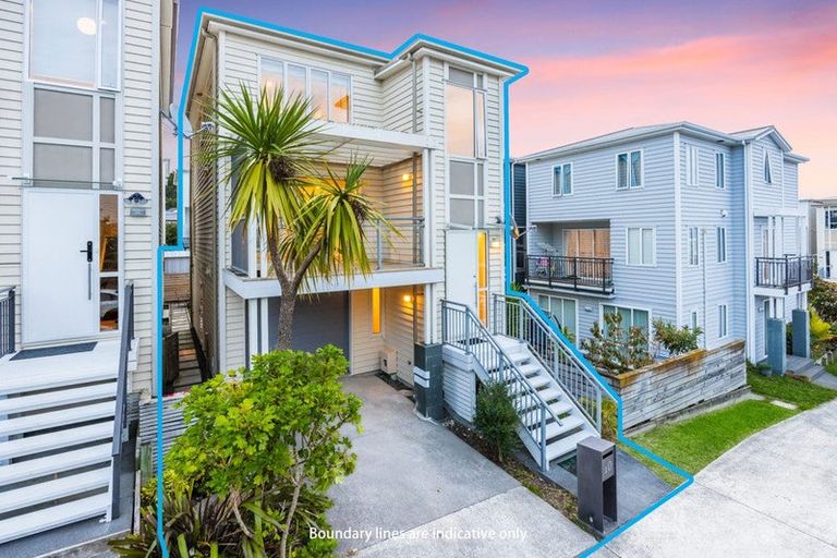 Photo of property in 10 Panakenake Way, Flat Bush, Auckland, 2019