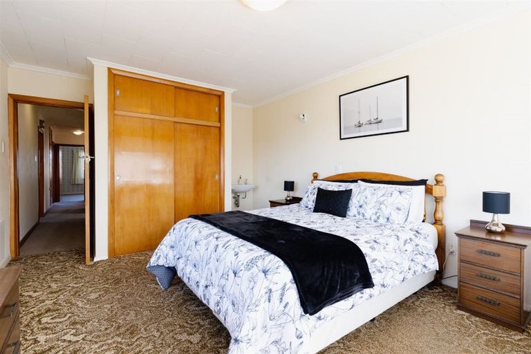 Photo of property in 138 Easther Crescent, Kew, Dunedin, 9012