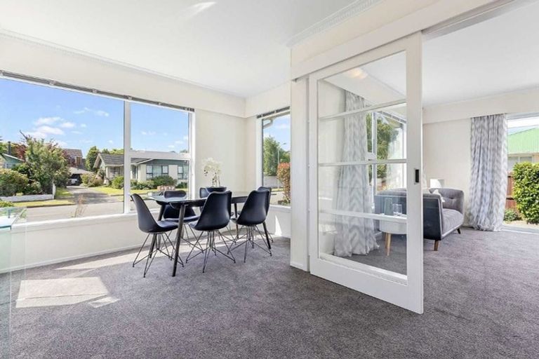 Photo of property in 3 Glenavon Place, Ilam, Christchurch, 8041