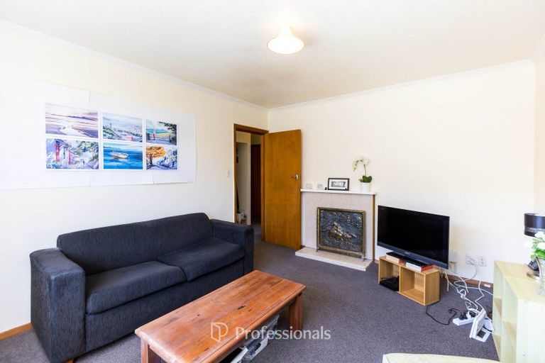 Photo of property in 2/15 Ebdentown Street, Ebdentown, Upper Hutt, 5018