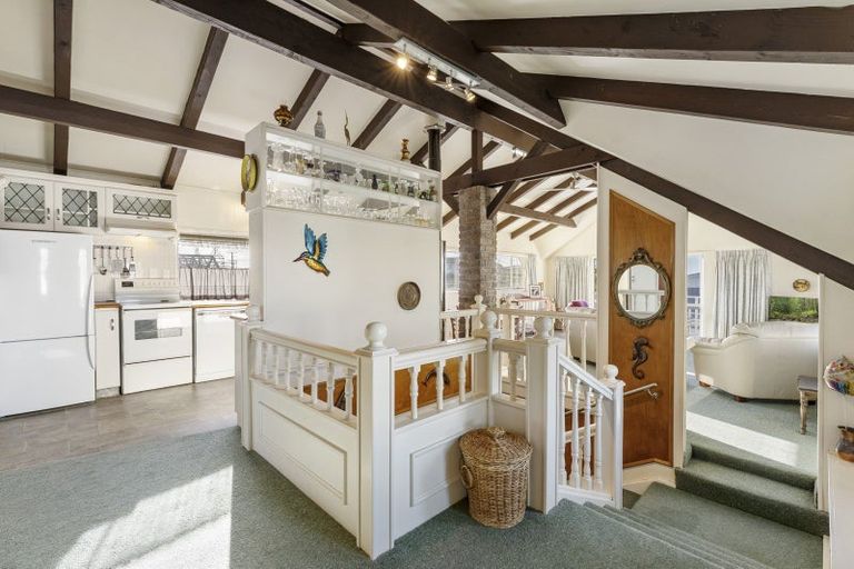 Photo of property in 70 Karewa Parade, Papamoa Beach, Papamoa, 3118