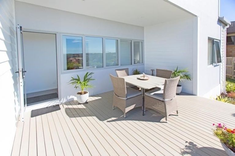 Photo of property in 1187 Whangaparaoa Road, Gulf Harbour, Whangaparaoa, 0930