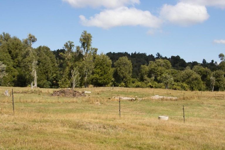 Photo of property in 1046 Work Road, Whakamarama, 3181